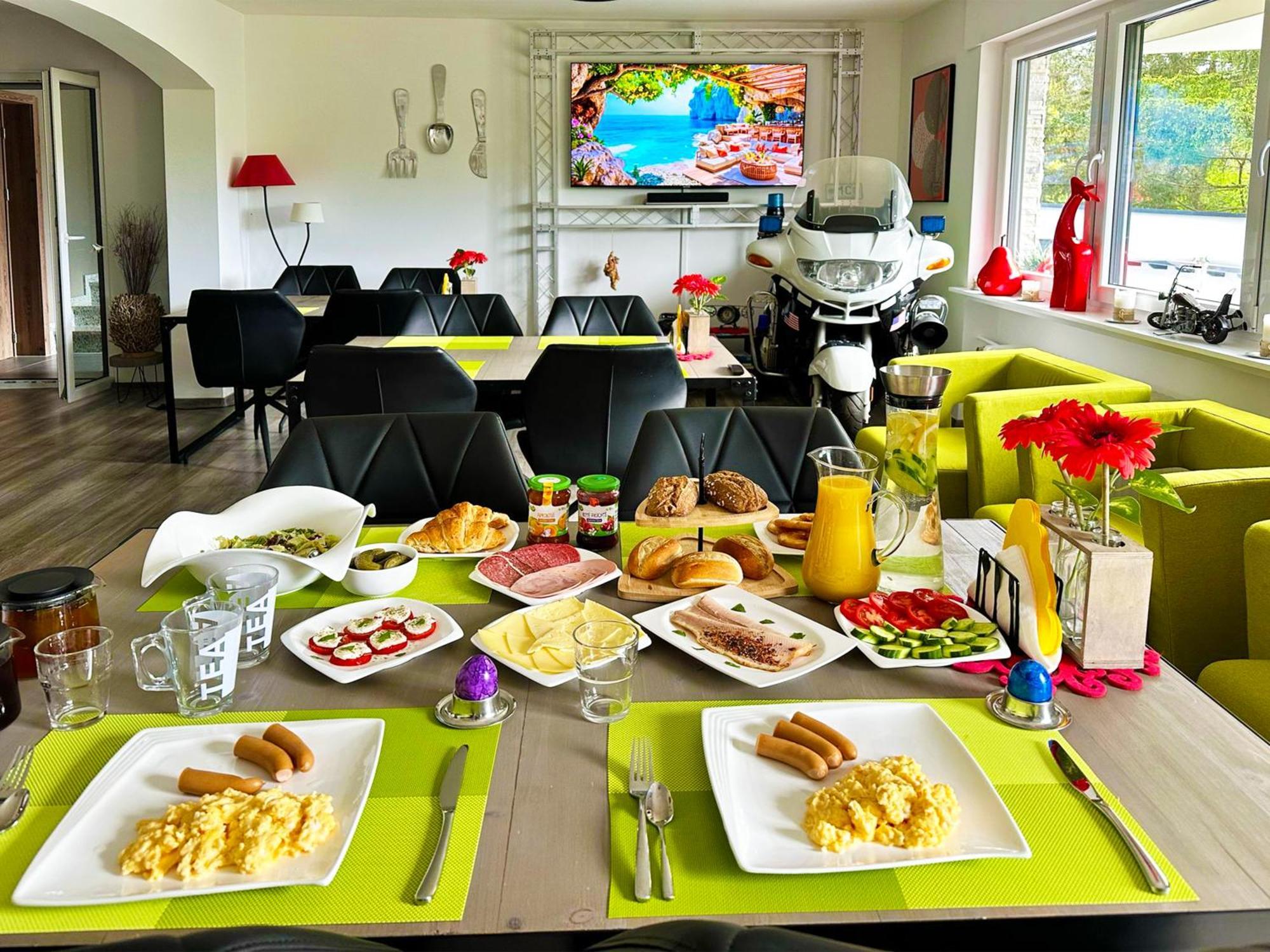 Gaestehotel Lucendi Premium Lounge Hohenleimbach Екстер'єр фото